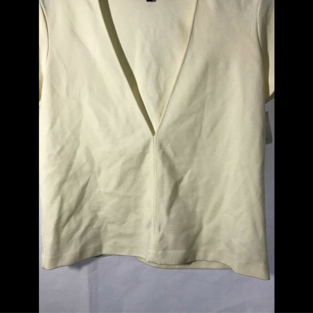 NEW‎ Theory Zadeia V-Neck Tee Top in Warm Ivory [SZ P ] - Picture 5 of 8